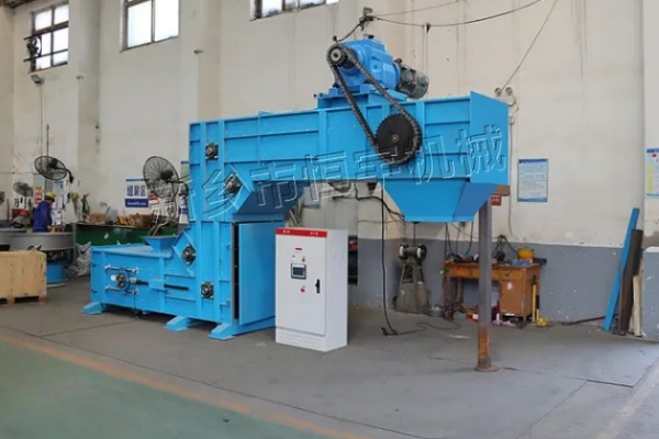 震撼！巨無(wú)霸大產(chǎn)量Z型轉(zhuǎn)斗式提升機(jī)組裝完畢！